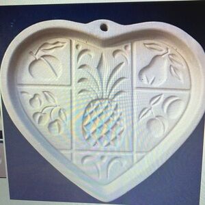Vintage The Pampered Chef Hospitality Heart Cookie Mold. Clay. Never Used, New.